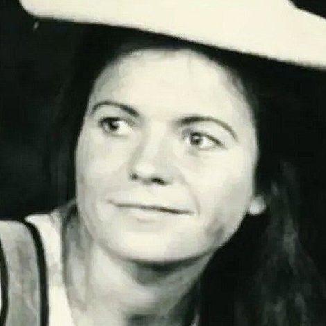 Sarah-Jane Holm