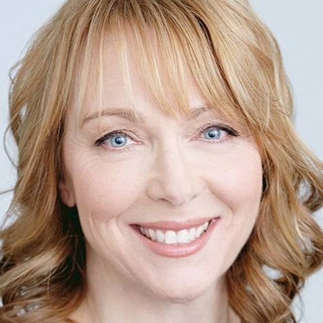 Vickie Papavs