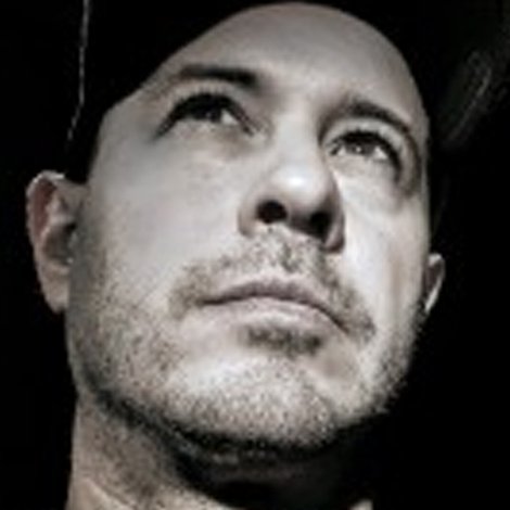 Alex Estrella