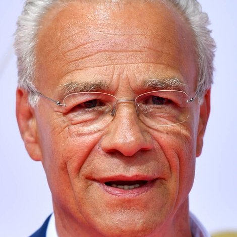 Klaus J. Behrendt