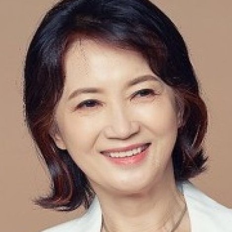 Hong Yoon-hee