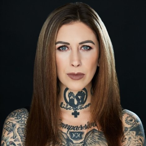 Mya Wollf