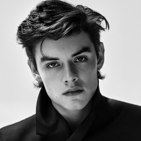 Louis Partridge
