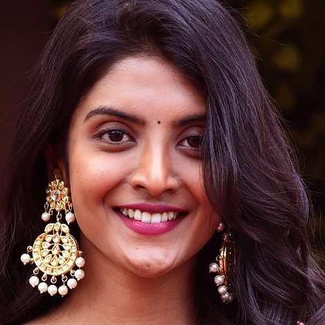 Nivedhithaa Sathish