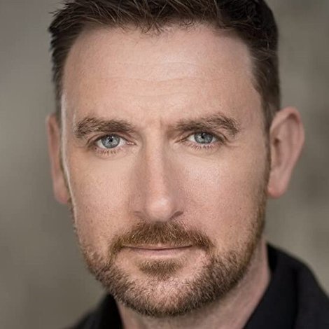 Dez McMahon
