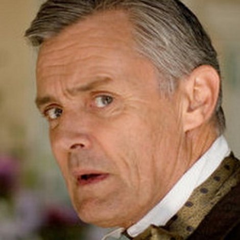 Simon Williams