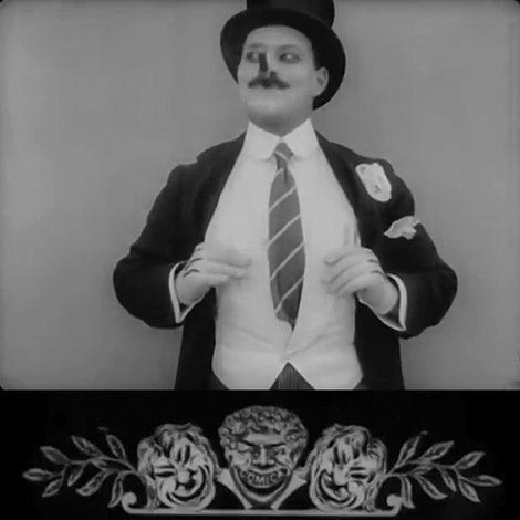 Un idiot qui se croit Max Linder