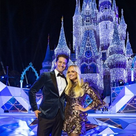 The Wonderful World of Disney: Magical Holiday Celebration