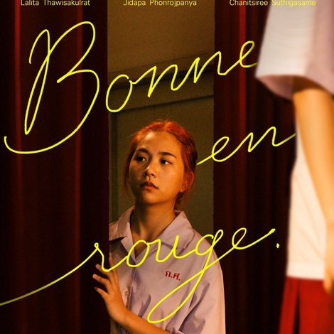 Bonne en rouge