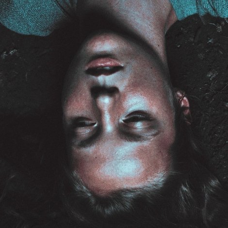 Sarah joue un loup-garou