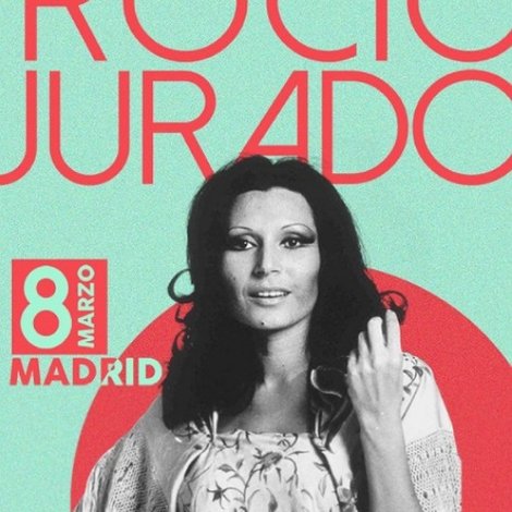 Mujeres cantan a Rocío Jurado