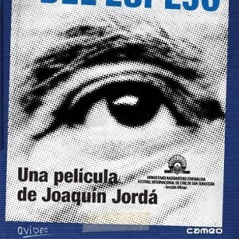 Más allá del espejo