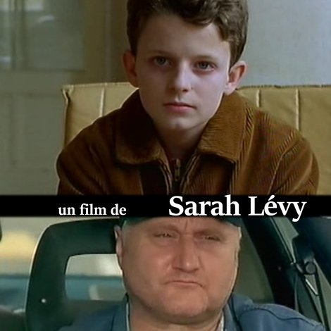 Un petit garçon silencieux
