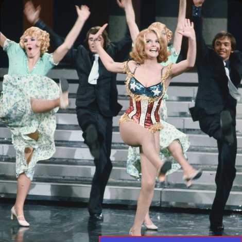 Ann-Margret: When You're Smiling