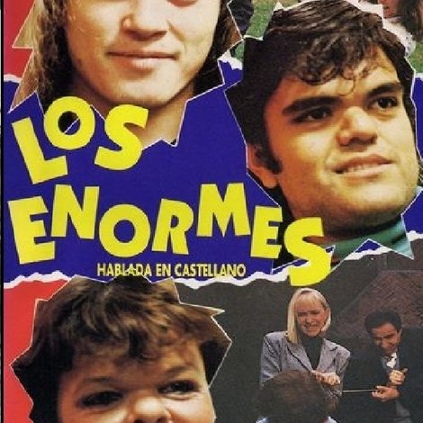 Los Enormes
