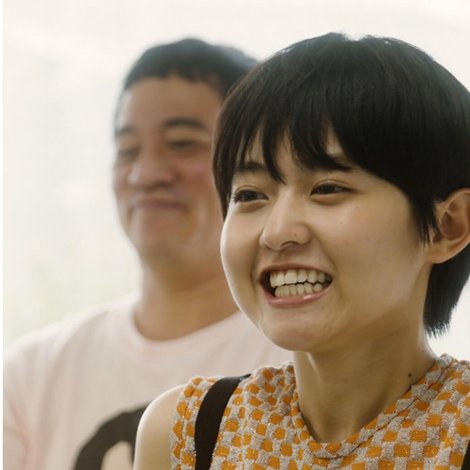 私たちも伊藤万理華ですが。