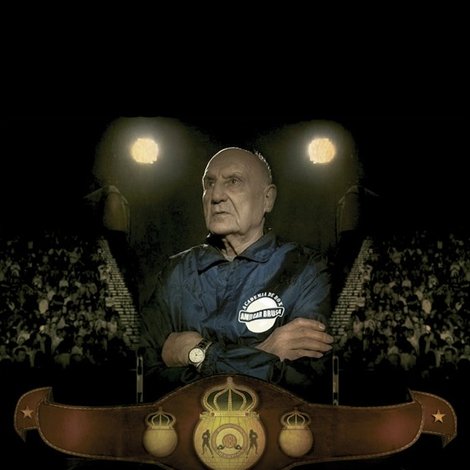 El hombre de los guantes