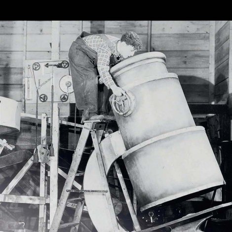 A la Recherche de Charley Bowers