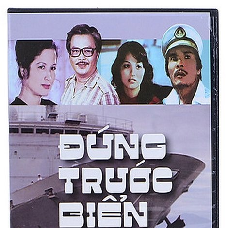 Đứng Trước Biển