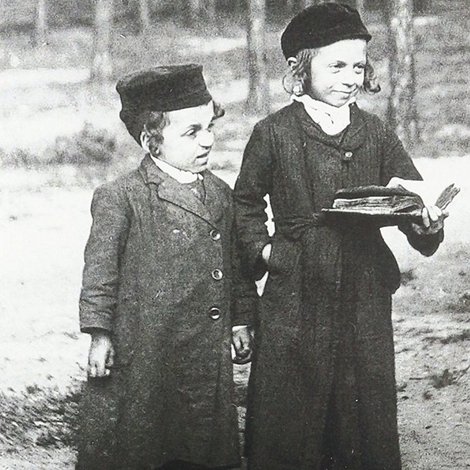 A Yiddish World Remembered