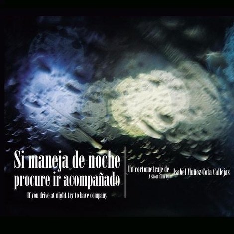 Si maneja de noche procure ir acompañado