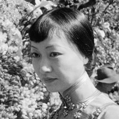 Anna May Wong visits Shanghai, China