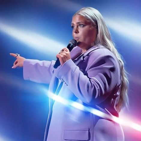 Johanna Nordström: Ring Polisen