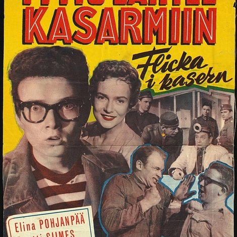 Tyttö lähtee kasarmiin