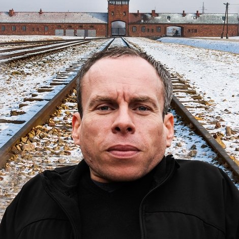 Warwick Davis and the Seven Dwarfs of Auschwitz