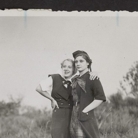 Jeunes filles en liberté
