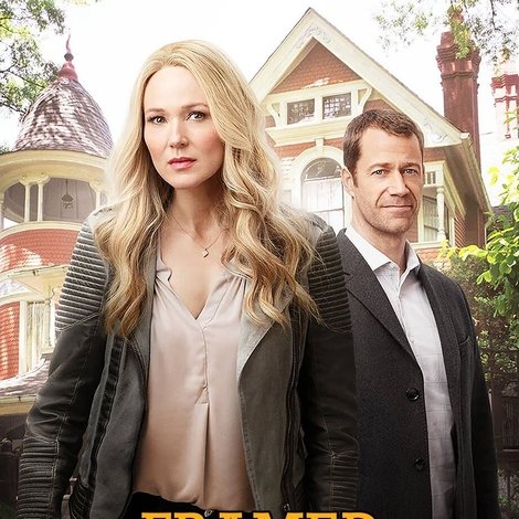 Framed for Murder: A Fixer Upper Mystery