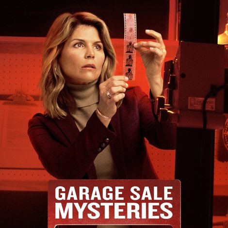 Garage Sale Mysteries: Picture a Murder