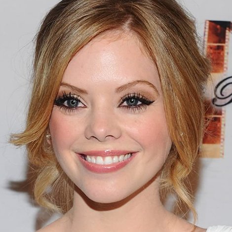 Dreama Walker's profile