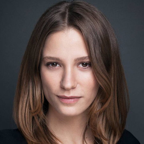 Serenay Sarıkaya