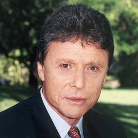 Enrique Novi