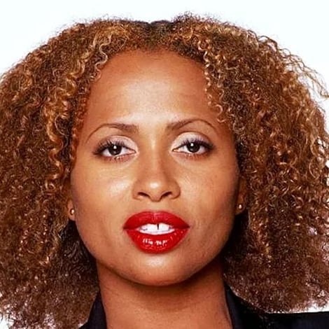 Lisa Nicole Carson's profile