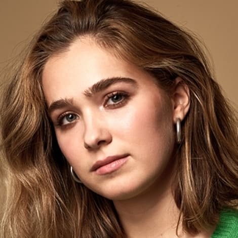 Haley Lu Richardson's profile