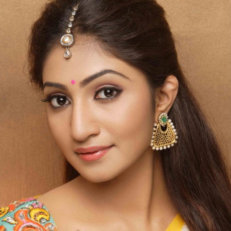 Bommu Lakshmi