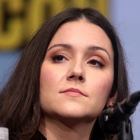 Shannon Woodward's profile