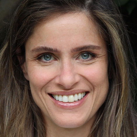 Amanda Peet