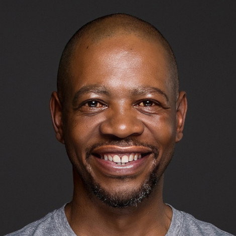 Fezile Mpela