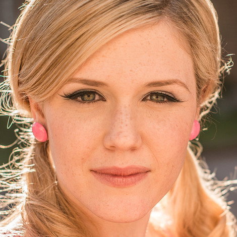 Harriet Dyer