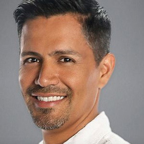 Jay Hernandez