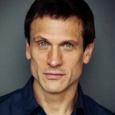 Simon Merrells's profile