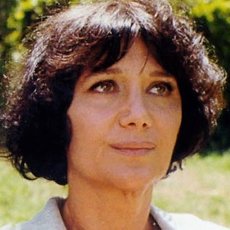 Laura Troschel