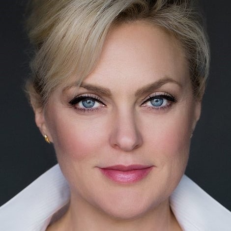 Elaine Hendrix's profile