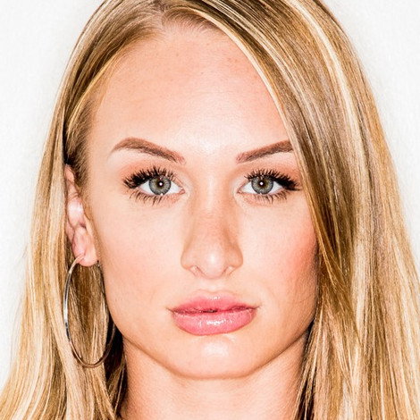 Daisy Stone