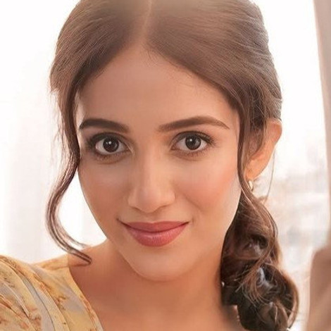Sakshi Sagar Mhadolkar