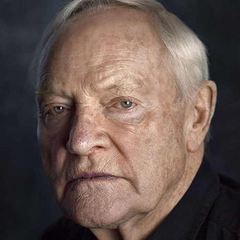 Julian Glover