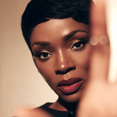Caroline Chikezie